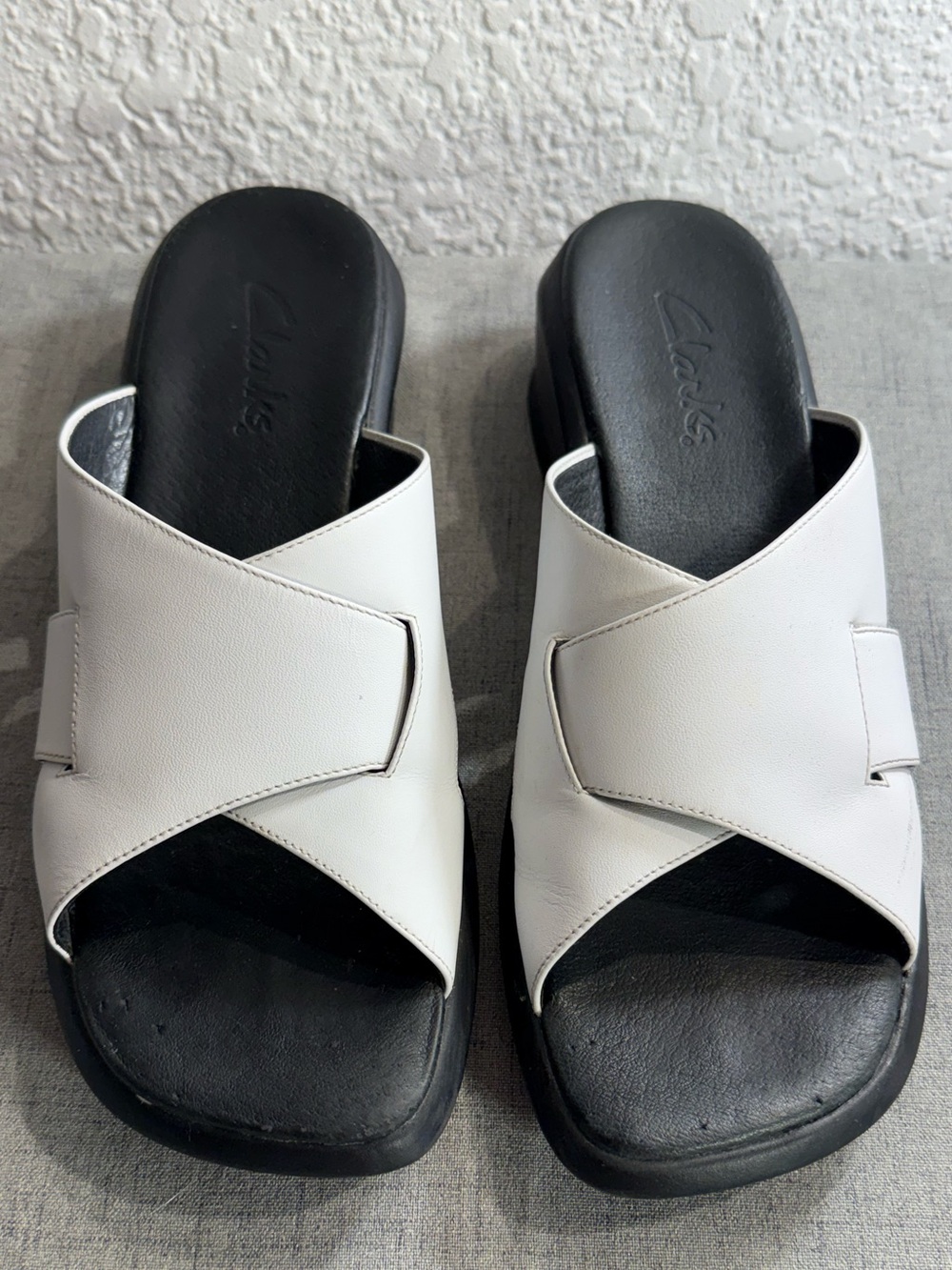 Vintage Clarks White Leather Chunky Wedge Sandals Slides Y2K Women's 10M - Picture 2 of 13